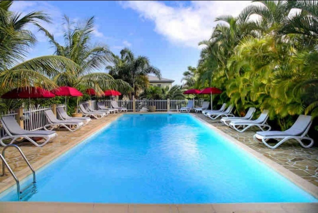 F2 Residence Oasis Terre Rouge A Saint Pierre Eksteriør bilde